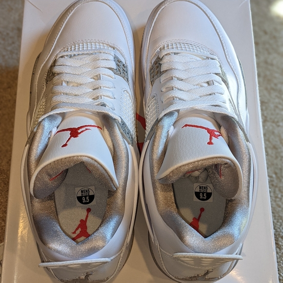 Jordan Retro 4 Tech White Oreo 9.5M w Receipt - Picture 4 of 6